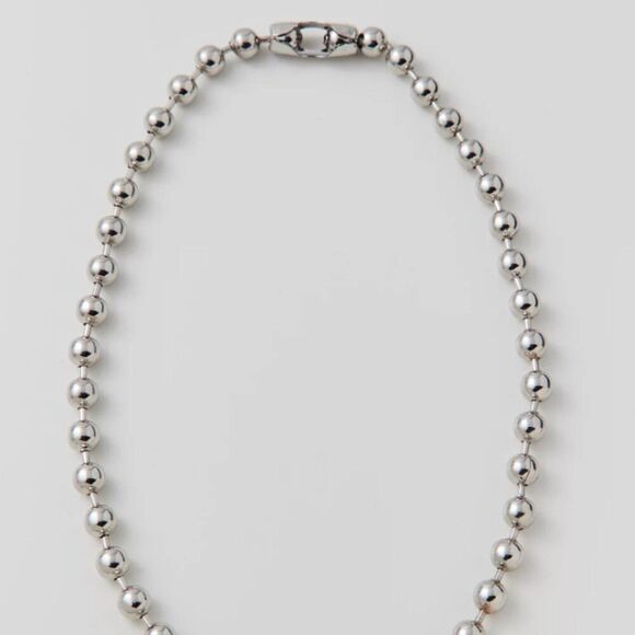 MM LaFleur Ruthie Necklace in Silver - Picture 3 of 3
